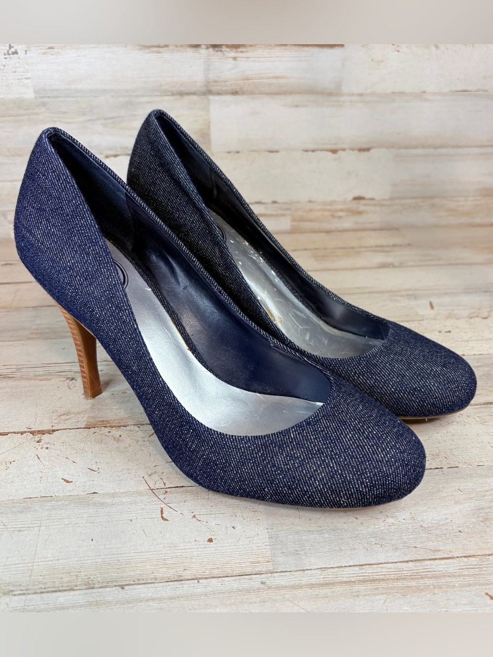 Jessica Simpson Blue Denim Round Toe Wood Heels Stiletto Shoes 10M Y2K - Picture 2 of 9